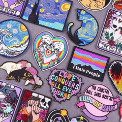 Bügelaufkleber - Love Conquers